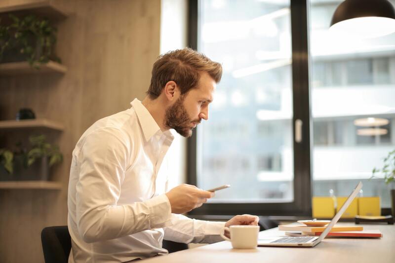 Hessische Unternehmer bei der Arbeit